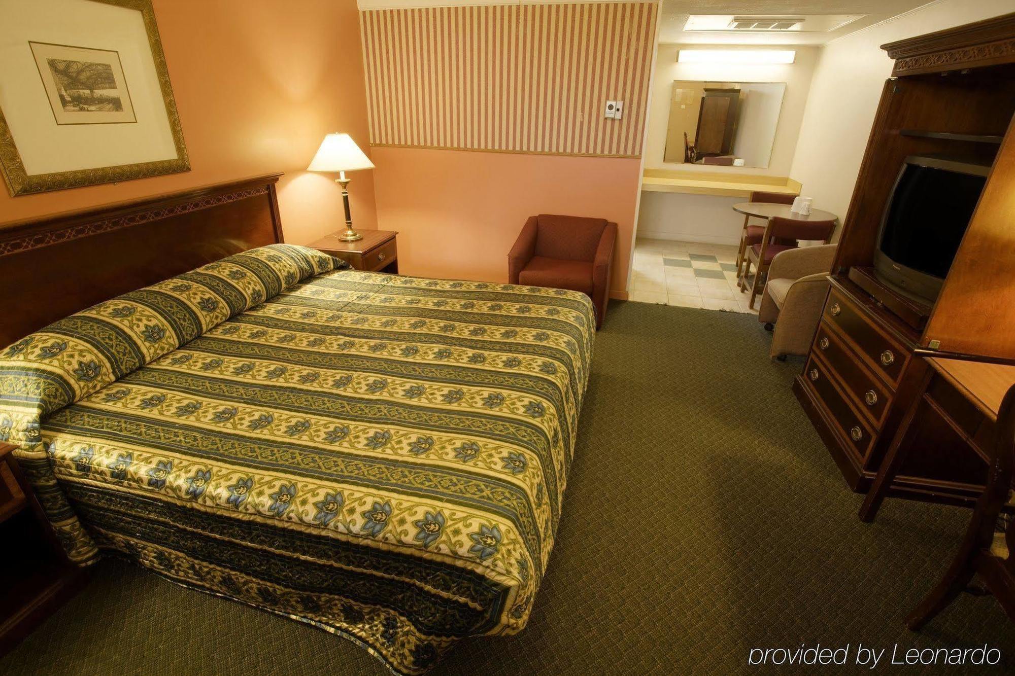 Rodeway Inn Norfolk Zimmer foto